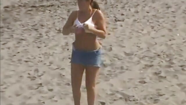 Najljubši :  Ta umazana blondinka vradnica vara svojega fanta pred njim Video posnetki 