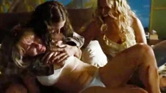 Najljubši :  Slutty chick je pihanje svojega partnerja, medtem ko on vozi Video posnetki 