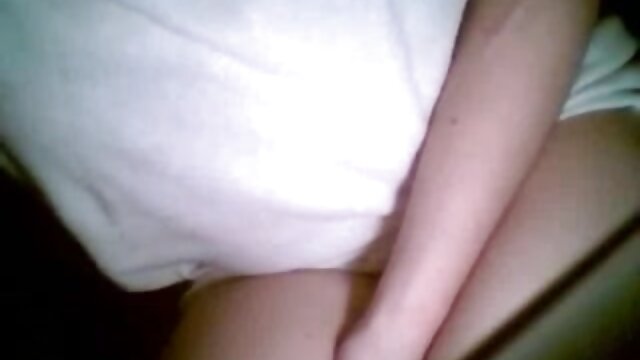 Najljubši :  Ebenovina najstnica z lepimi nogami to počne sama v bližnjem posnetku Video posnetki 